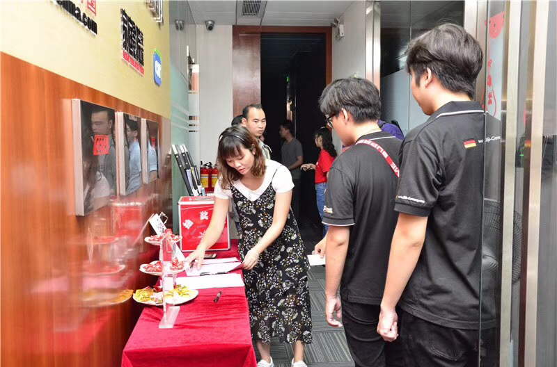 (Web格式图)7.21活动报道(6).JPG