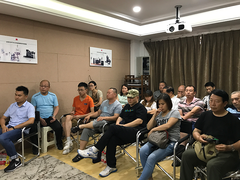 （Web格式图）全国巡回活动石家庄站报道8.jpg