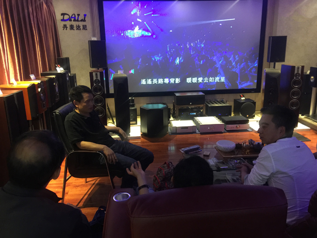 (Web格式图)7.5昆明活动报道 (6).jpg