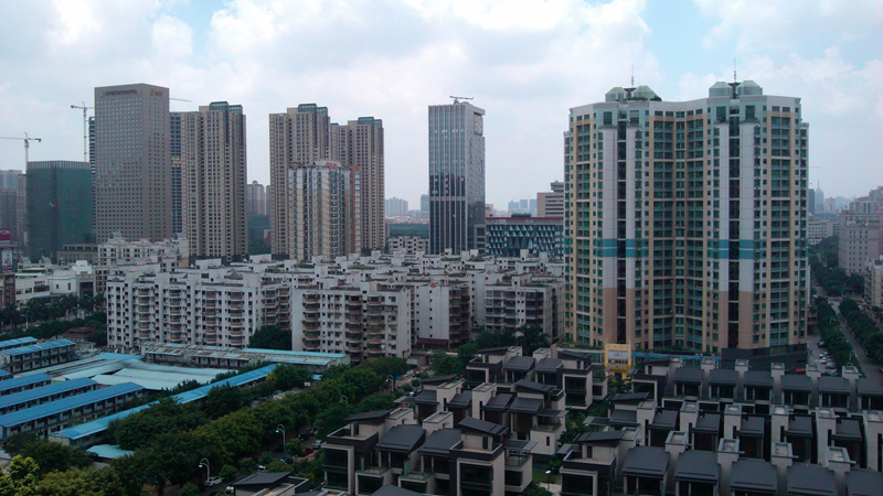 (WEB格式图)享受“清风迎阳”式生活品味,千灯湖水韵尚都客厅影院鉴赏(1).jpg