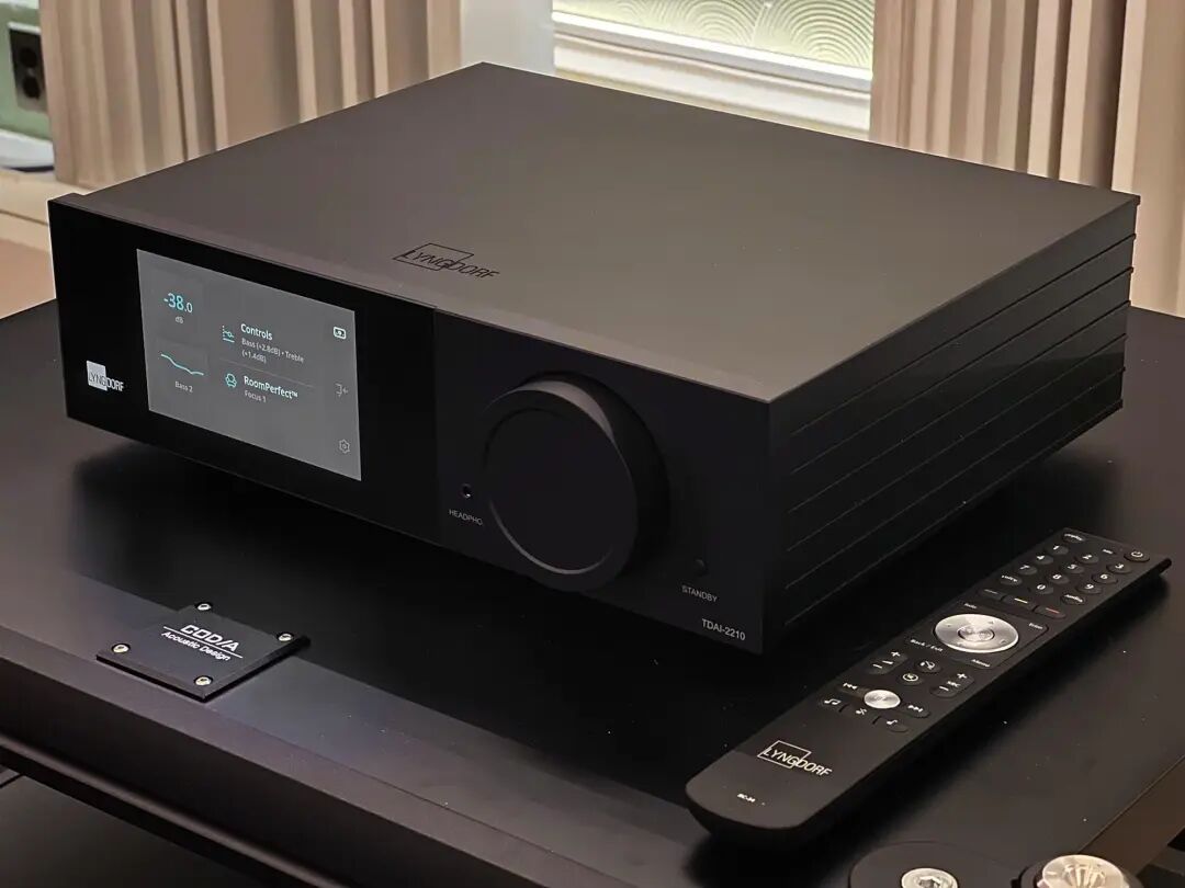 “音乐融入生活的最新方法” TDAI-2210串流功放+FR-2落地音箱